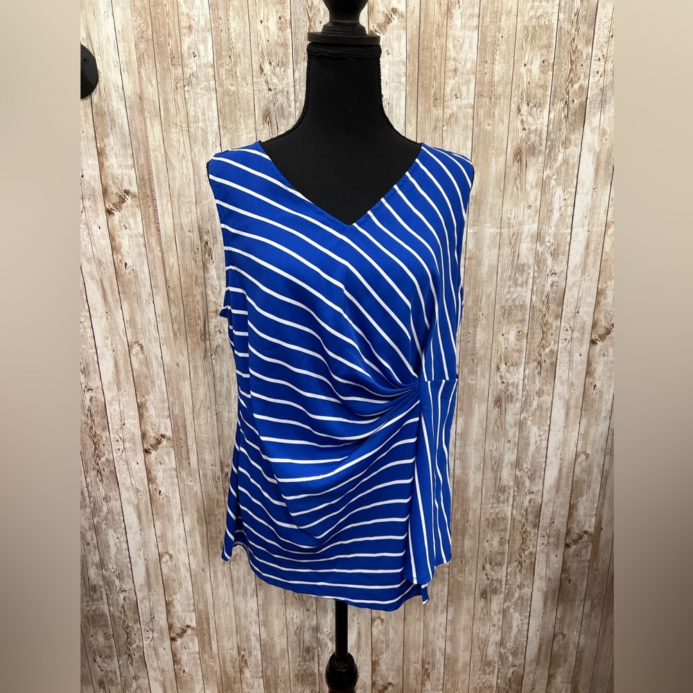 Liz Claiborne‎ Sleeveless V-Neck Shirt | Size M